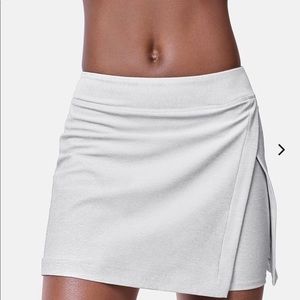 Outdoor voices court skort XS dove/dove